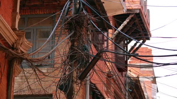 Câbles électriques désordonnés 