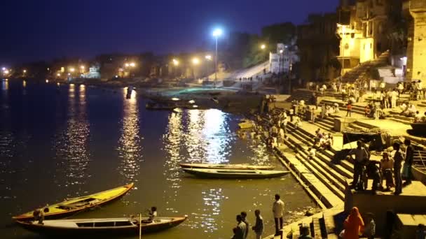 Night scene in Varanasi — Stock Video