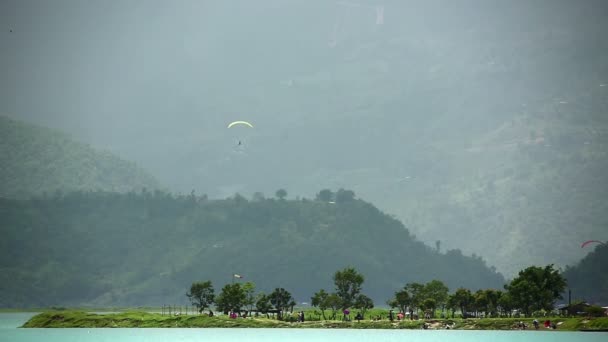 Paragliding — Stock video