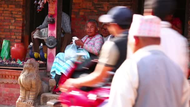 Everyday life at bhaktapur street — Stock Video