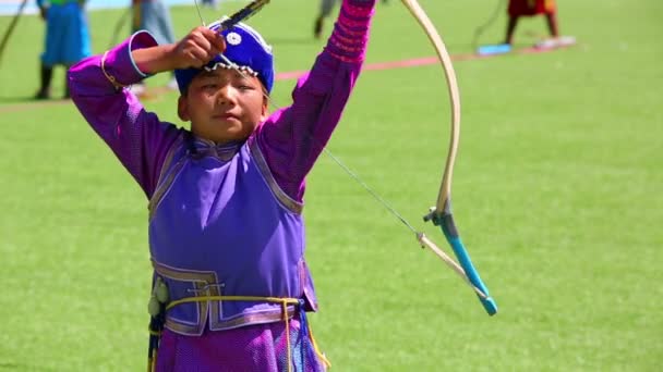 Naadam festival bågskytte turnering — Stockvideo