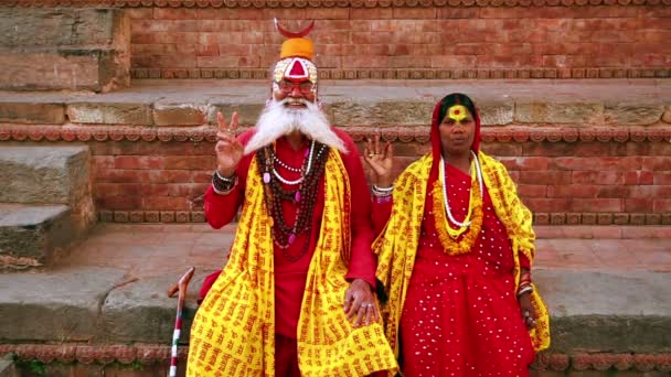 Pueblo Sadhu, traje tradicional hindú — Vídeo de stock