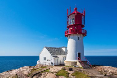 Norveç 'teki deniz feneri Lindesnes Fyr' e bakın.