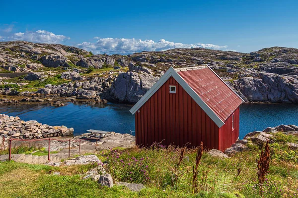 Cabana Vermelha Península Lindesnes Noruega — Fotografia de Stock