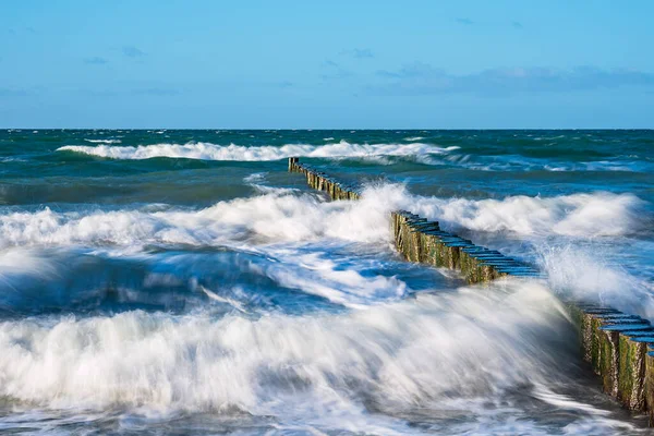 Groynes Aan Kust Van Oostzee Een Stormachtige Dag — Stockfoto