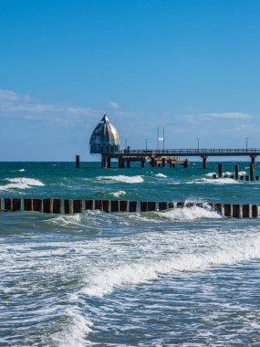 Zingst, Almanya 'da Baltık Denizi kıyısında bir liman.