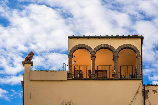 イタリアフィレンツェの歴史的建造物の屋根デッキ — ストック写真