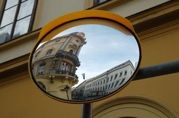 Reflektion av staden — Stockfoto