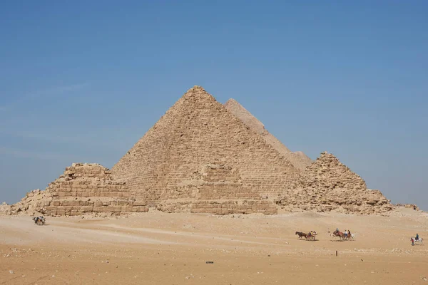 Grande Pyramide Cheops Pyramide Khafre Derrière Pyramide Menkaure Les Pyramides — Photo