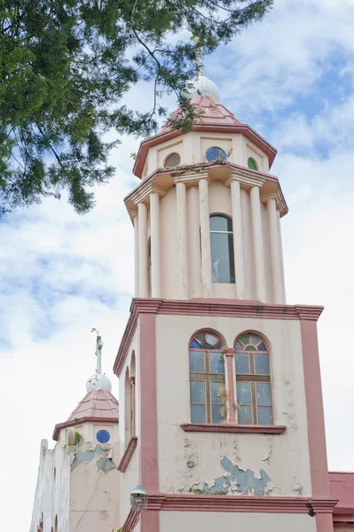 Roque Steeple-iglesia de san — Foto de Stock