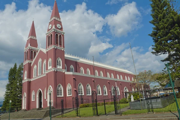 Katolická církev v Kostarice grecia — Stock fotografie
