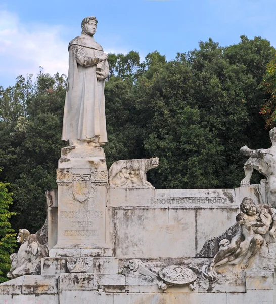 Standbeeld van petrach, arezzo, Italië — Stockfoto