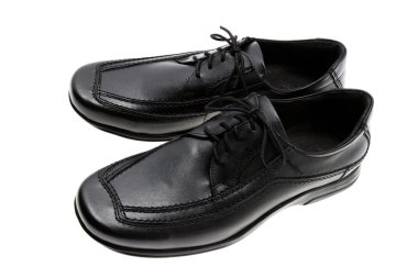 adamın siyah ayakkabı.