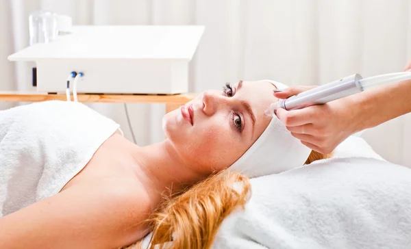 Procedimientos cosméticos en la clínica de spa — Foto de Stock