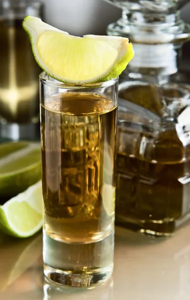 Gold tequila — Stock Photo, Image