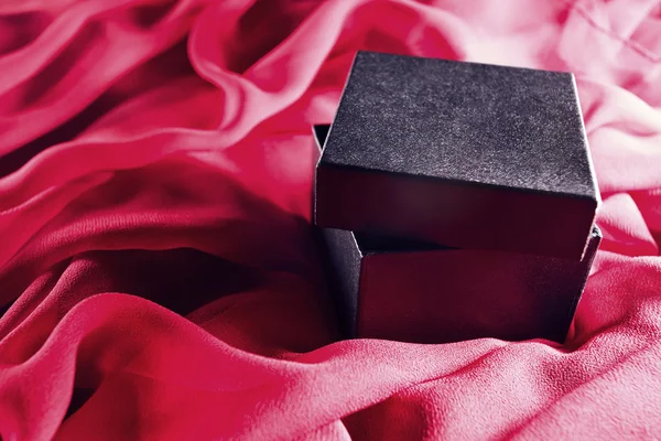 Caja de regalo negro — Foto de Stock