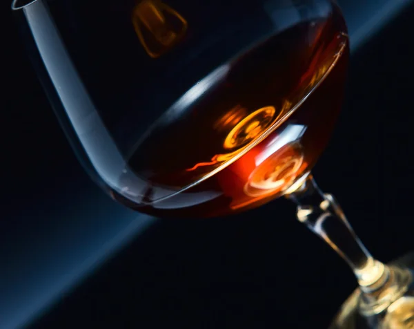 Snifter com brandy — Fotografia de Stock