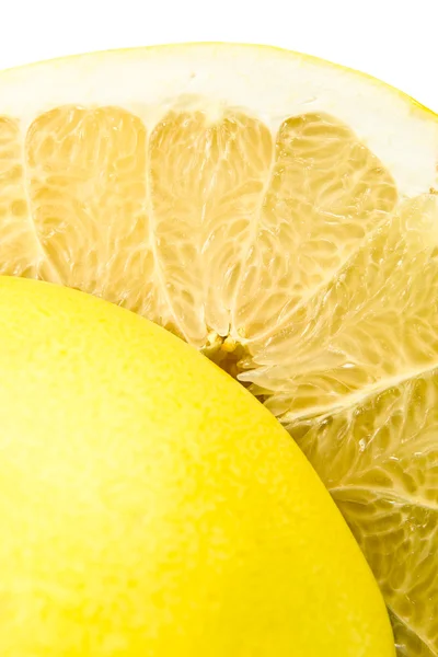 Спелый жёлтый грейпфрут — стоковое фото