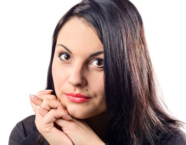 profesyonel makyaj ile genç kadın