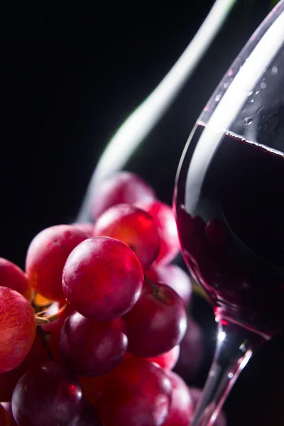 Üzüm ve şarap cam — Stok fotoğraf