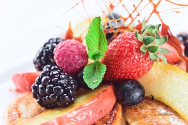 tatlı taze çilek ile