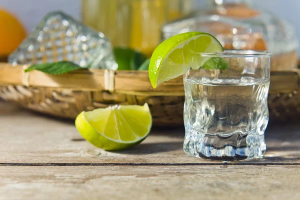 Tequila e citrinos — Fotografia de Stock