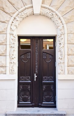Tahta kapı.