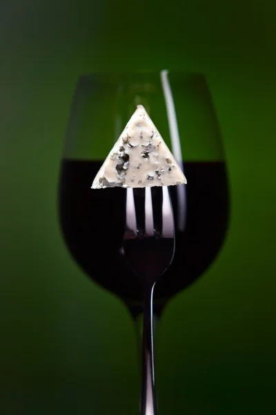 Fromage et vin rouge — Photo