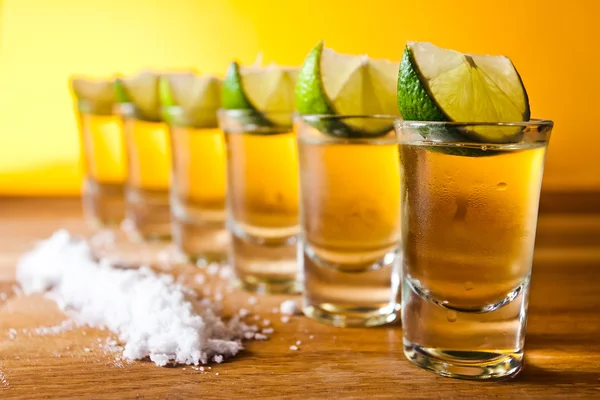 Tequila, citron vert et sel — Photo