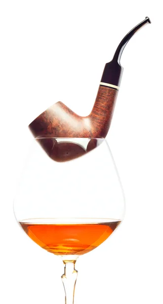 Pipe and brandy on white — Stock Photo, Image