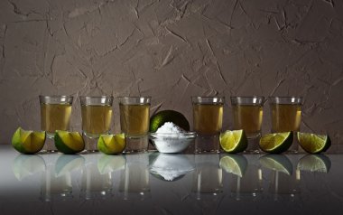 Tekila, limon ve tuz