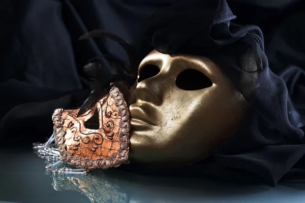 Старого золота венеціанських масок — стокове фото