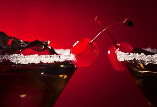 Cocktail met kers — Stockfoto