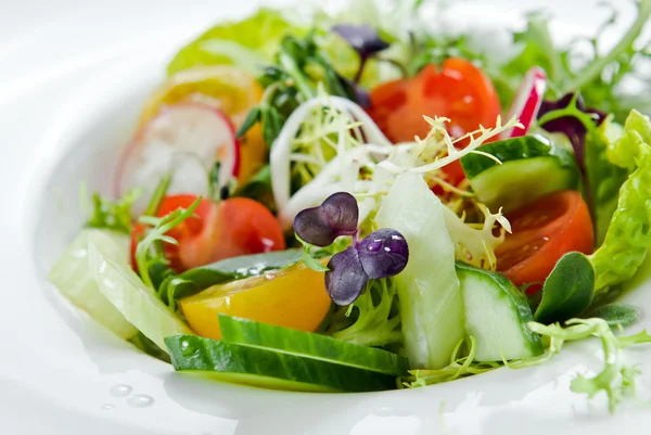 Frischer Salat — Stockfoto