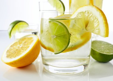 içecekler limon ve kireç