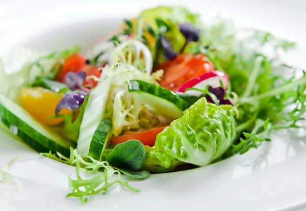 Fresh salad — Stock Photo, Image