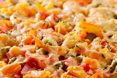 ev pişmiş pizza