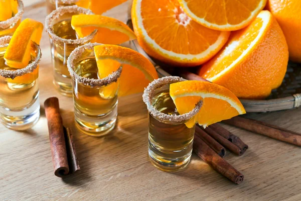 Tequila con naranja y canela —  Fotos de Stock