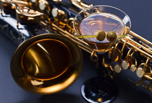 Martini a saxofon — Stock fotografie