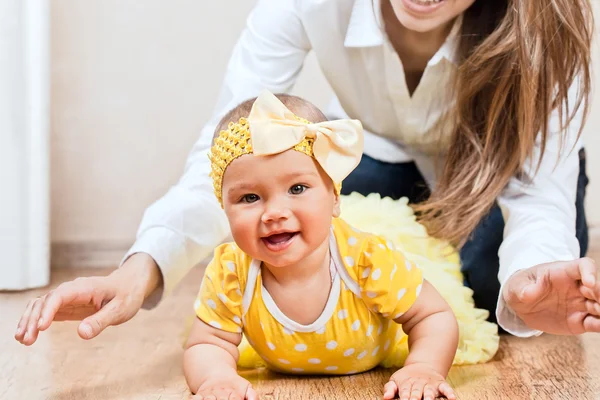 Mum with the baby — Stock Photo, Image