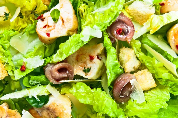 Caesar salad with grilled chicken fillet — Stock Photo, Image