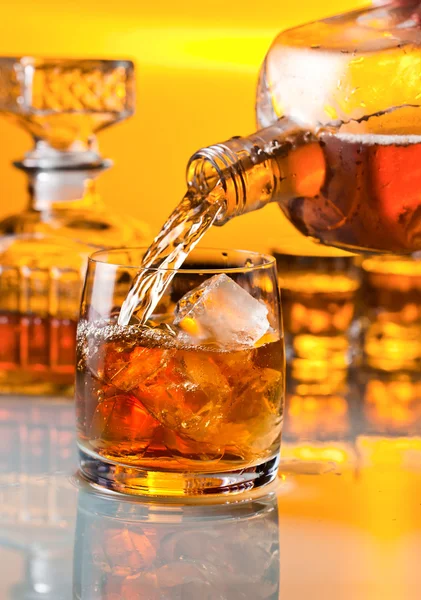 玻璃与威士忌 — 图库照片