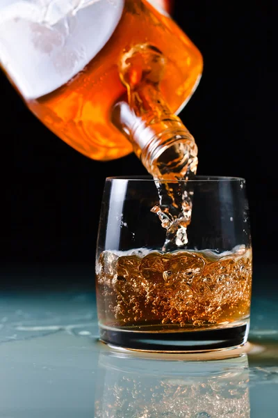 Glas met whisky — Stockfoto