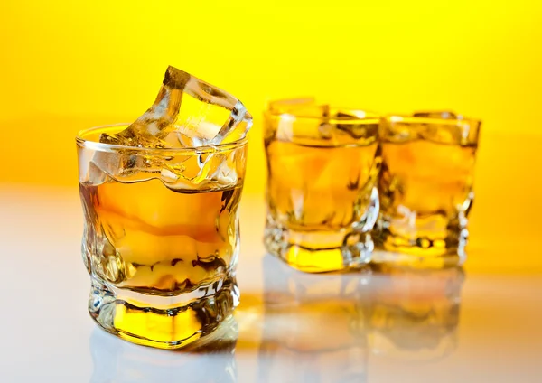 Whisky with ice — Stock Photo, Image