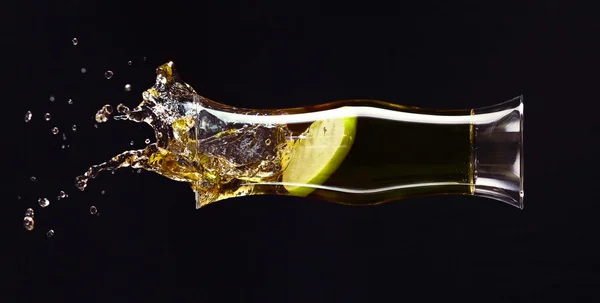 Bicchiere con succo di mela — Foto Stock