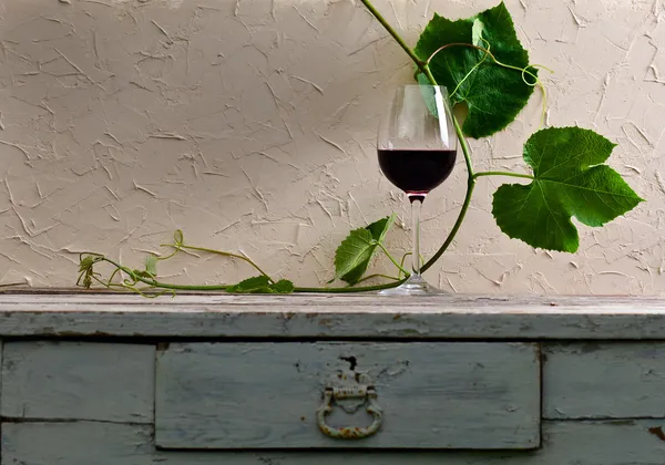 Verre avec vin rouge — Photo