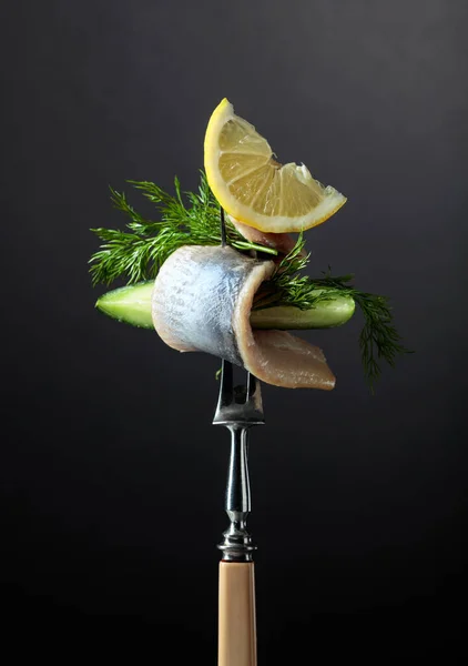 Limon Salatalık Dereotlu Ringa Fileto Boşluğu Kopyala — Stok fotoğraf