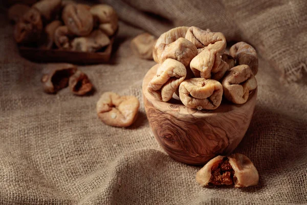 Dried Figs Old Woodew Dish Burlap Background — Stock Photo, Image