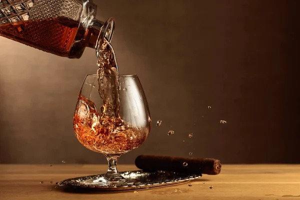 Brandy Poured Decanter Snifter Glass Cognac Cigar Oak Table — Zdjęcie stockowe