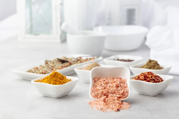 Himalayan Pink Salt Various Spices Kitchen Table — Stock Photo, Image
